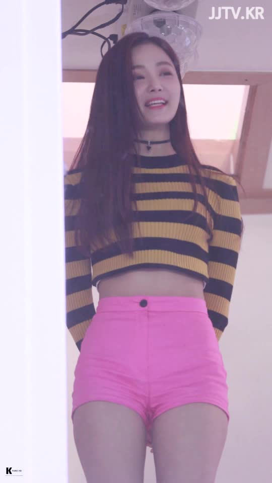 골반 퀸 모모랜드 연우 momoland YeonWoo