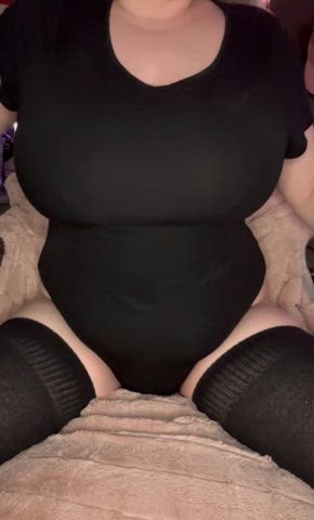 is the bodysuit staying on or nah? [reveal]