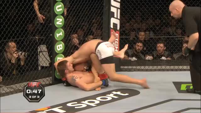 Danny Mitchell vs Igor Araujo, 50/50 guard in mma.