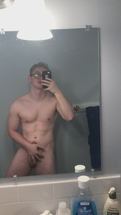 Would you let this college guy fuck you raw? 