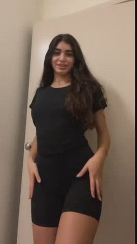 Arab Ass Babe Brunette Jiggling Lebanese Mia Khalifa gif
