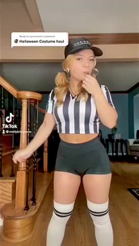 Emily - 6 Sexy Outfits 😗