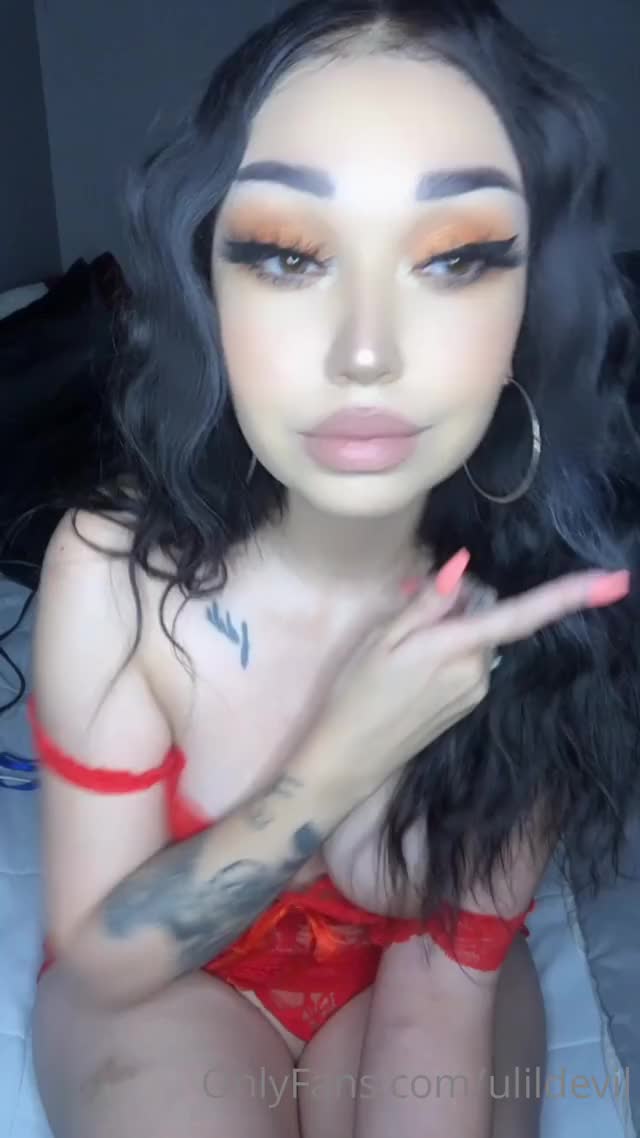 Onlyfans w/ Solo Vids in the comments ?