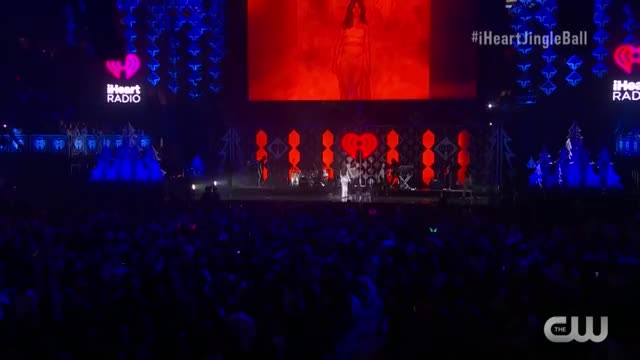 Camila Cabello Bad Things (iHeartRadio Jingle Ball)