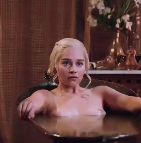 ass bath boobs booty celebrity emilia clarke latina nude teen gif