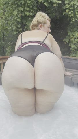 Love shaking this fat ass for you