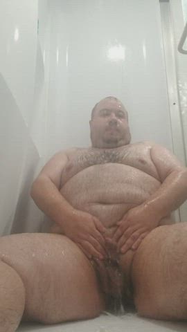 chubby shower piss