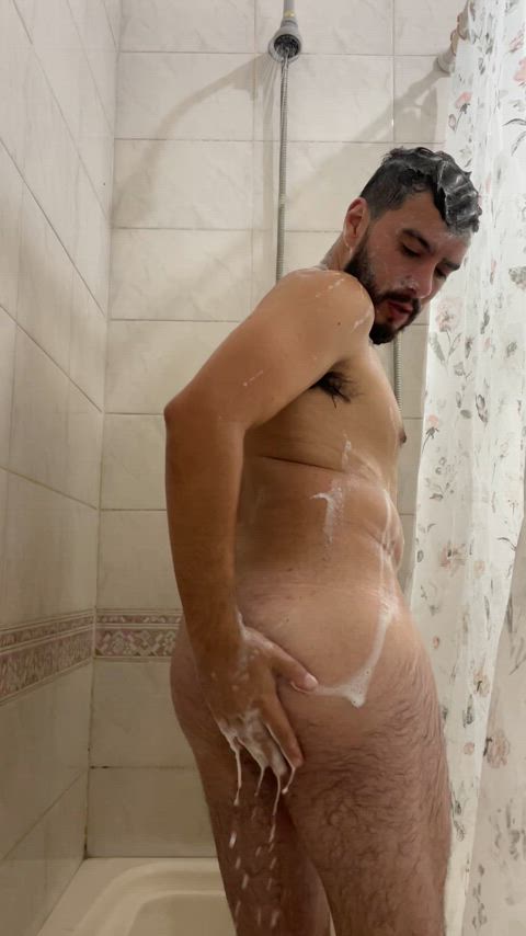 I will finish all the soap with my huge ass