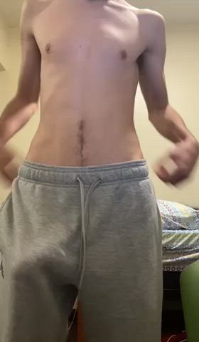 [19] who enjoys seeing a skinny dude with grey sweats on?