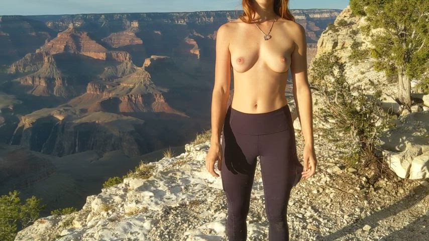 Grand canyon. Grand flashing.