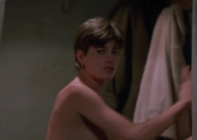 Linda Fiorentino - Gotcha (1985) - 02 (3)