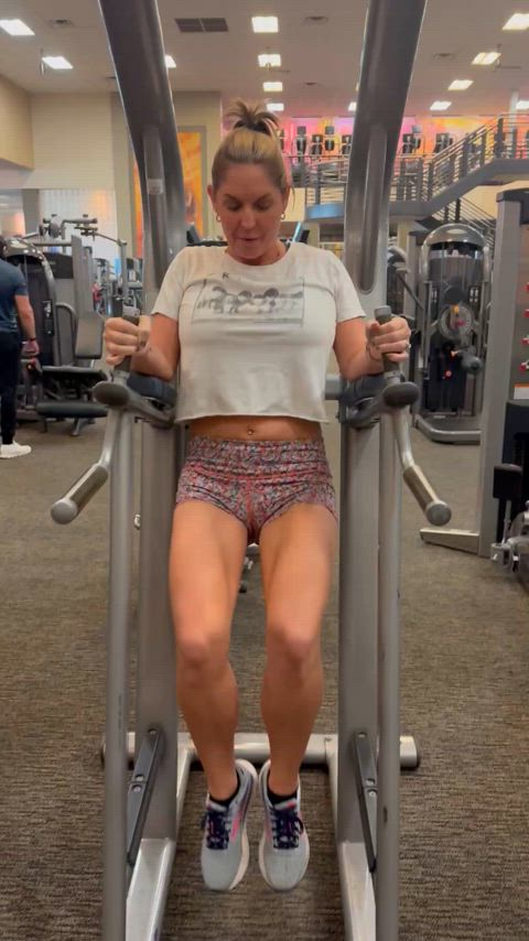 abs gym legs gif