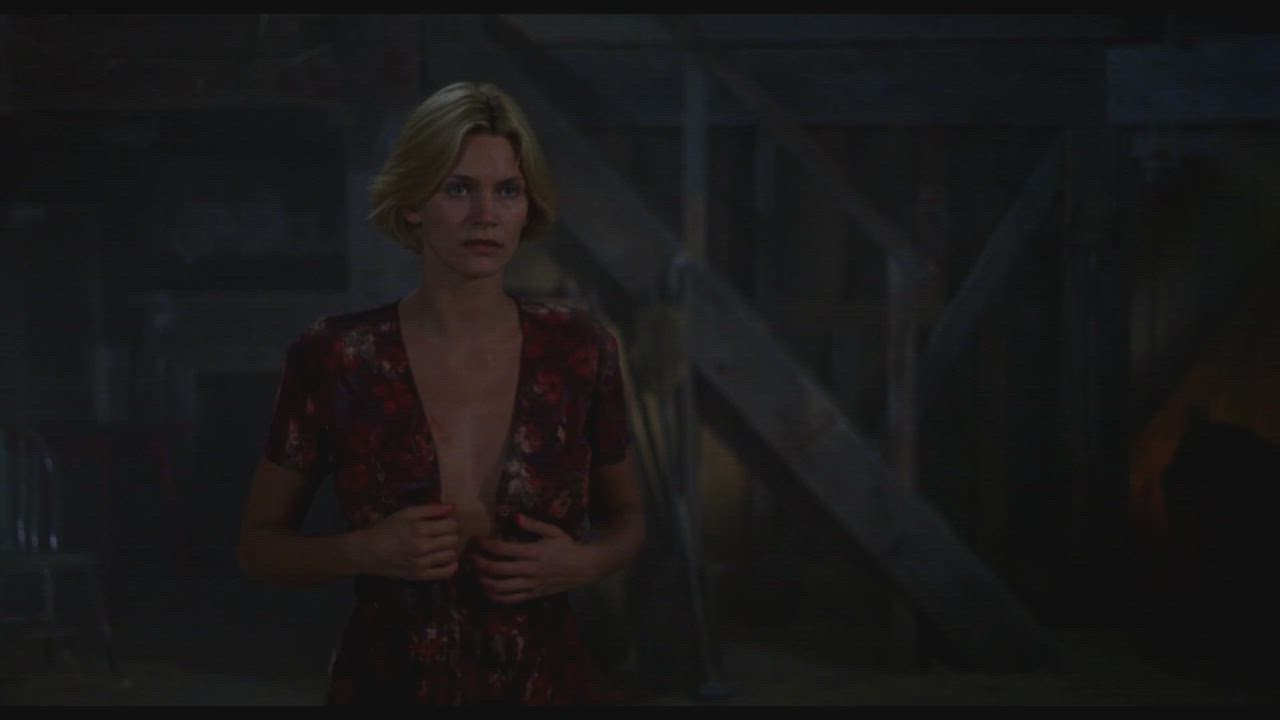 Natasha Henstridge in Species II