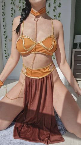 Princess Leia wants to seduce you [StarWars](atomicbrunette18)