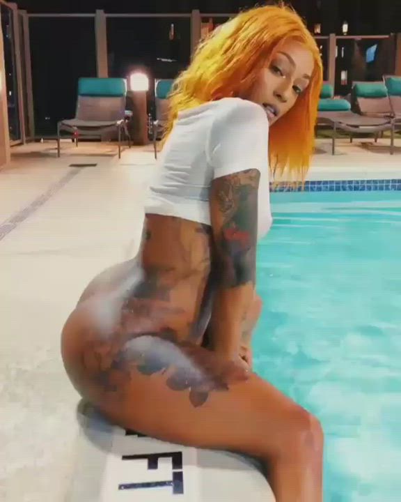 Ass Pool Twerking gif