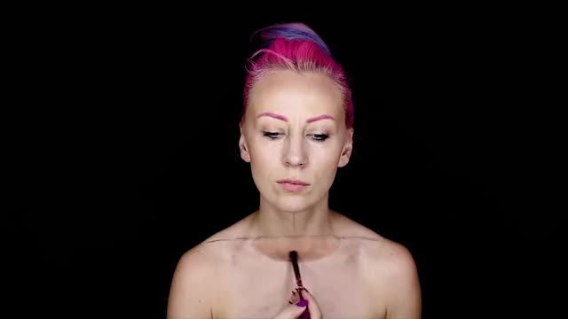 HOLLOW bodypainting illusion