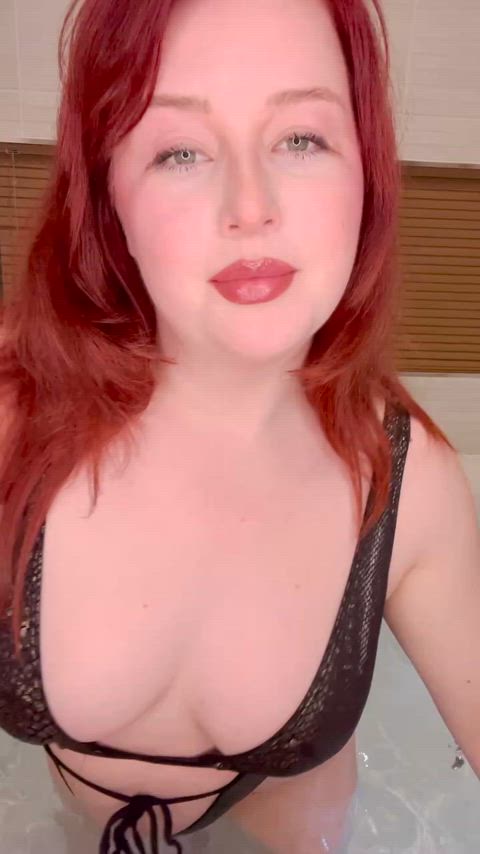 bath bathtub curvy cute milf pale redhead swimsuit thick tits gif