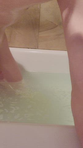 Bathtub Big Dick Piss Small Tits Trans gif