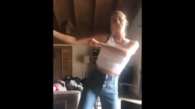 Lena Gercke Braless Dancing