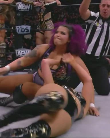 curvy thick thighs wrestling gif