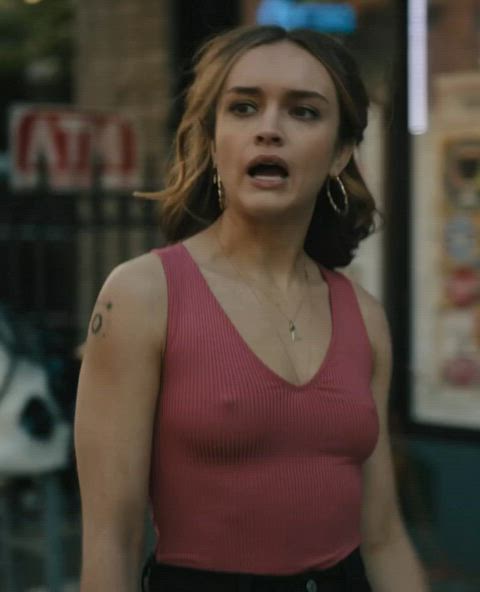 celebrity female olivia cooke gif