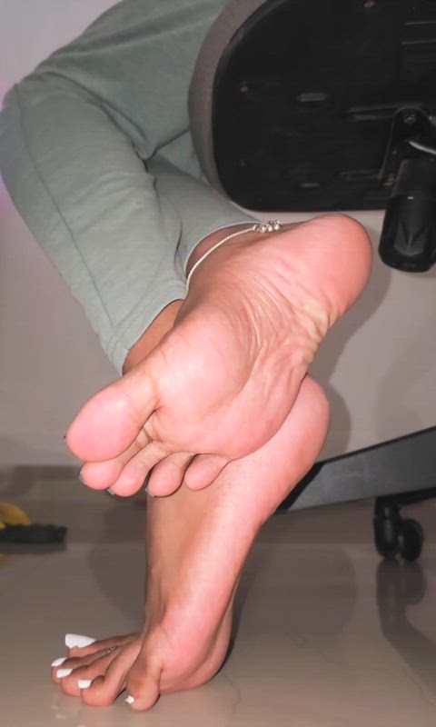 Ever worshiped an Indian girl's feet