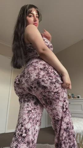 Arab Big Ass Curvy Jiggling Tease Thick Twerking gif