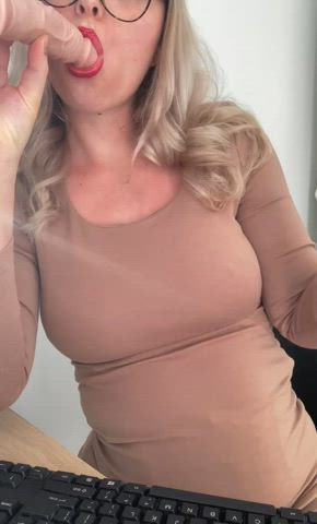 blonde blowjob milf onlyfans gif