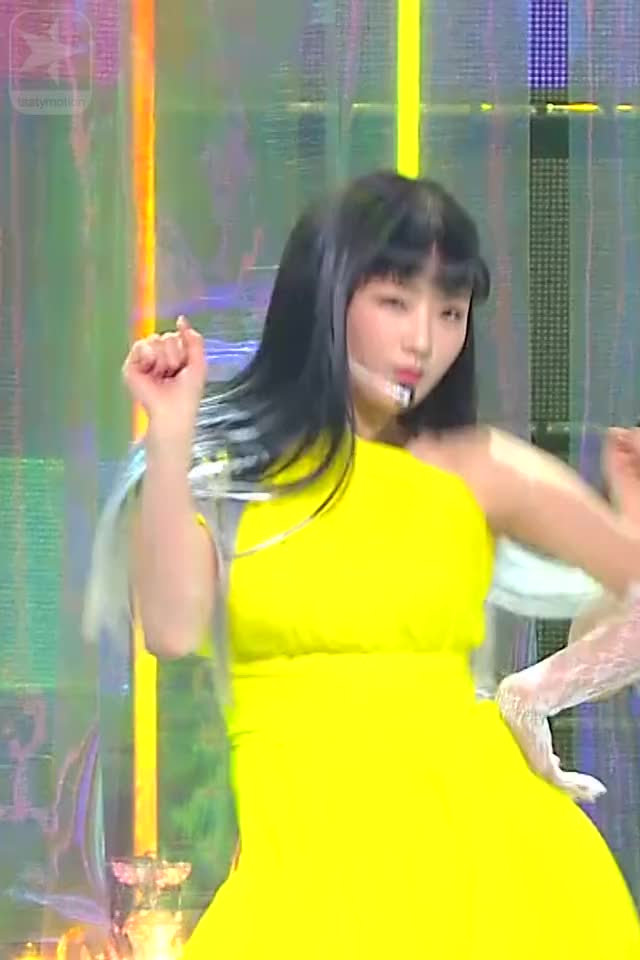 APINK 190113 @ Inkigayo Bomi