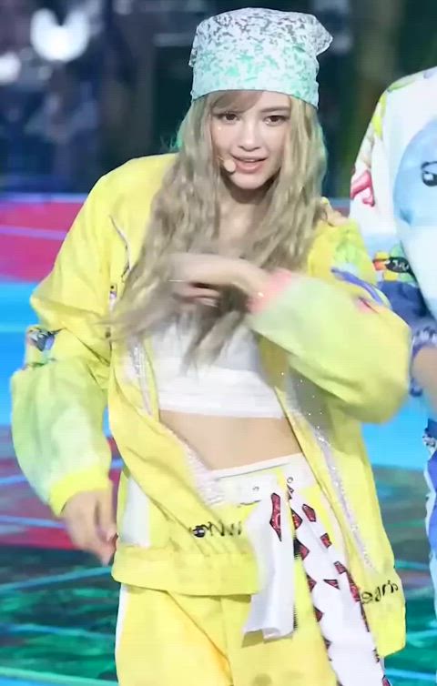 asian australian blonde boobs dancing downblouse natural tits tits kpop gif