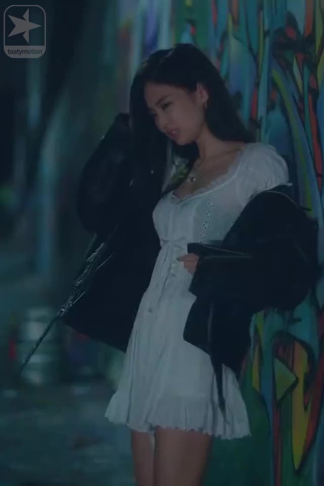 Jennie - 'SOLO' M/V 8