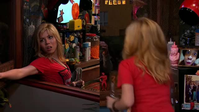 Jennette McCurdy gif