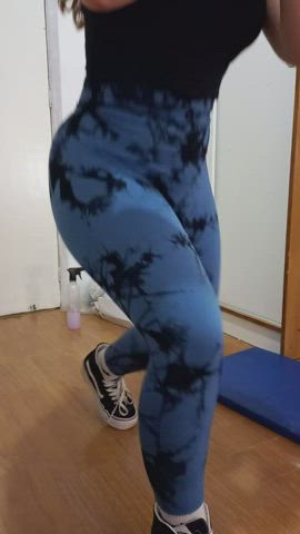 ass gym leggings legs gif
