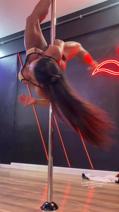 ass big ass big tits brazilian celebrity dancing muscular girl pole dance gif