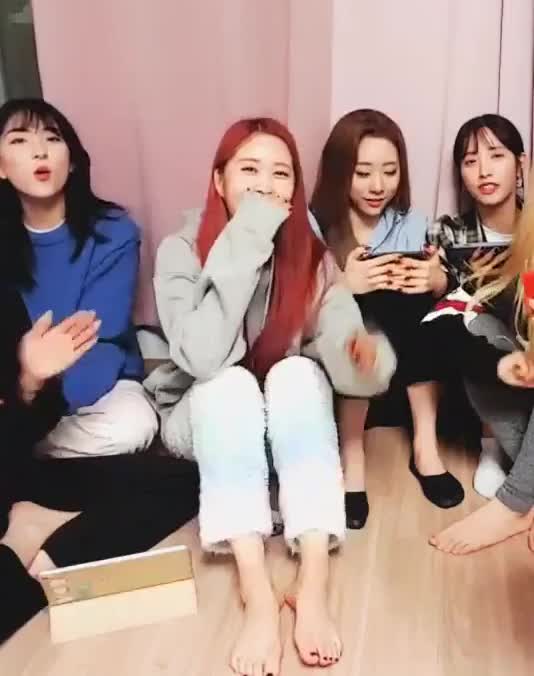 WJSN Dayoung feet 14