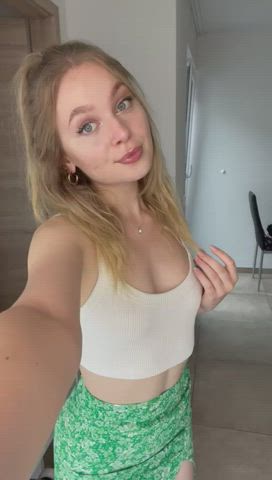 [Onlyfans][Sophiemorgan] I suck at starting conversations. You want to try