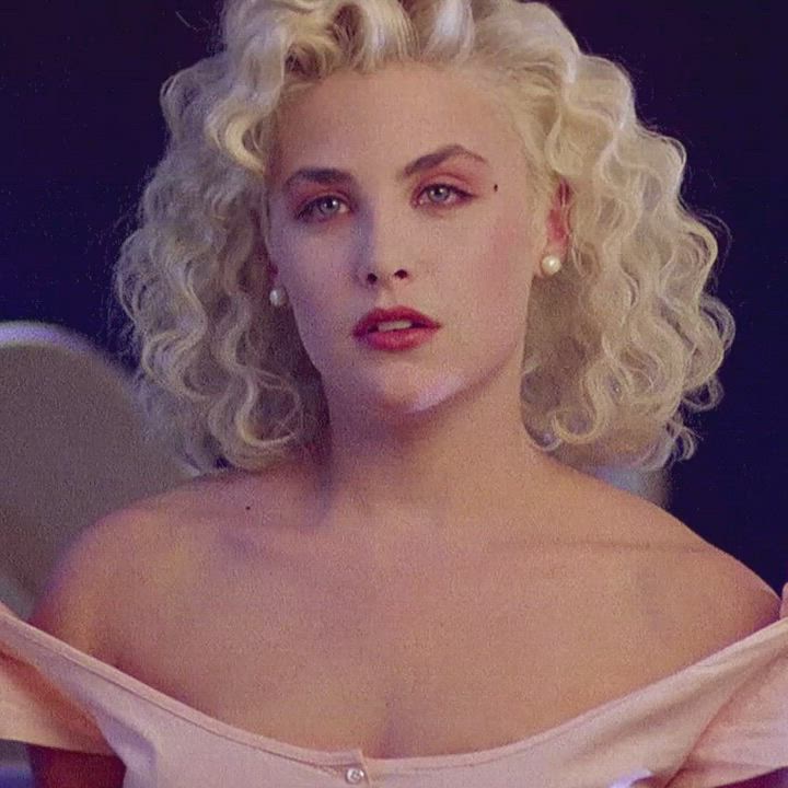 Sherilyn Fenn- Two Moon Junction (1988)