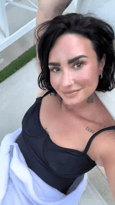 celebrity demi lovato sex gif