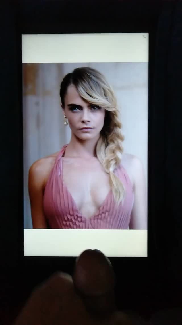 VID20200812191339 Cara Delevingne