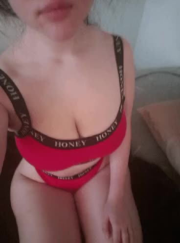 This SWEET INNOCENT GAMER GIRL next door is secretly an ONLINE BIG TITTY DOMME [KIK]