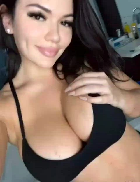 big tits boobs brunette latina gif