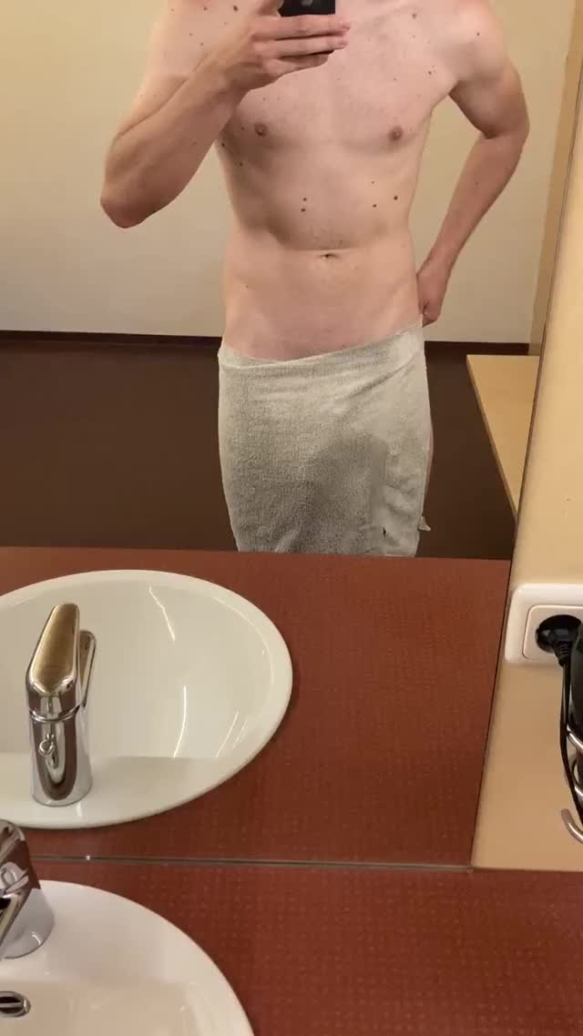 towel reveal