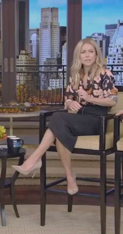 celebrity heels high heels kelly ripa gif