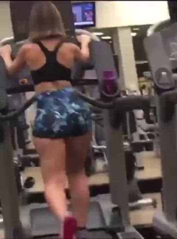 ass clapping big ass bouncing candid gym hidden camera jiggling voyeur gif