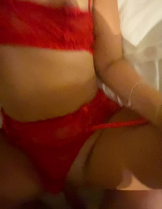 Having late night fun 🥵 https://onlyfans.com/sweetbunsof