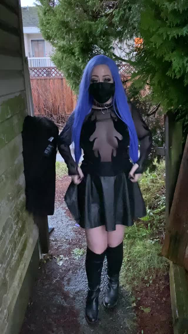 Goth GF flash