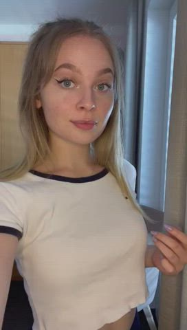 [Onlyfans][Sophiemorgan] Do you think I’d look pretty with your cock in my mouth?