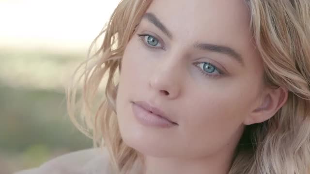 00 - margot robbie 2