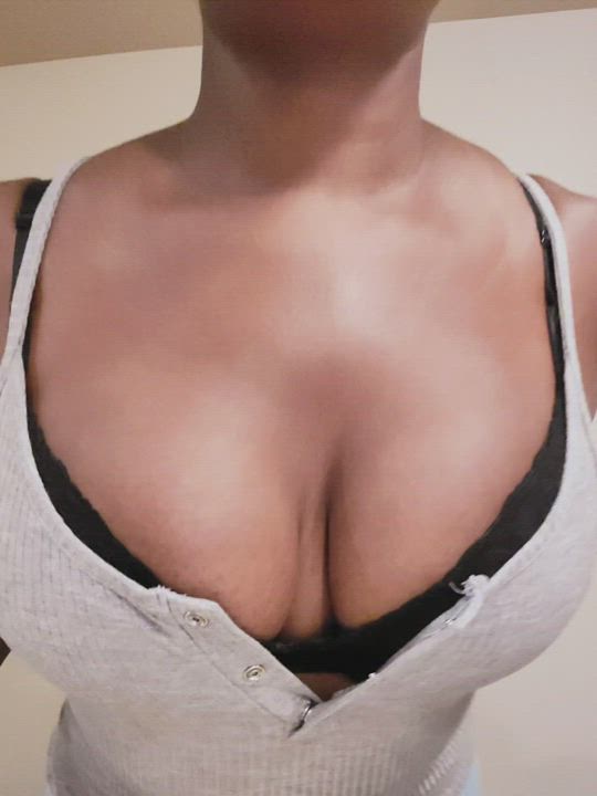 I bet my tits would look good covered in your cum 💦