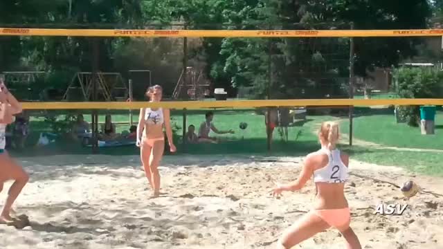 Beach Volleyball Girls Top 10 Serving Moments